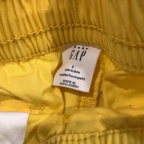 GAP Yellow Shorts and Carters Jean Shorts in 2T - Picture 4 of 7